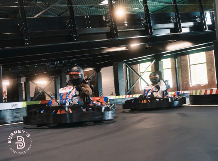 2 heats karten + licentie bij Burney's