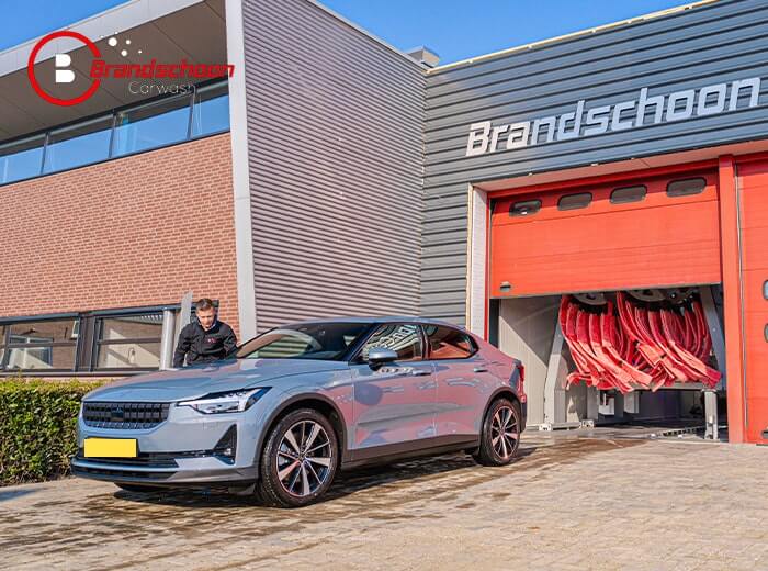 Wasbeurt bij Brandschoon Carwash