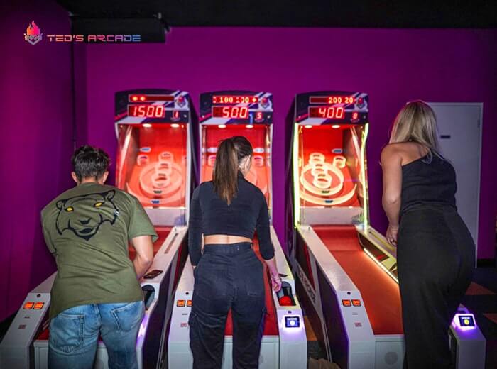 Tickets 1 €40 speeltegoed of onbeperkt gamen bij Ted's Arcade