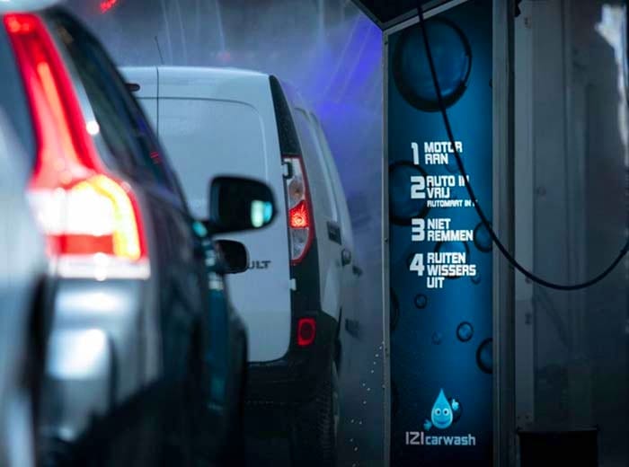 Tickets 2 Wasbeurt bij IZI Carwash in Oosterhout