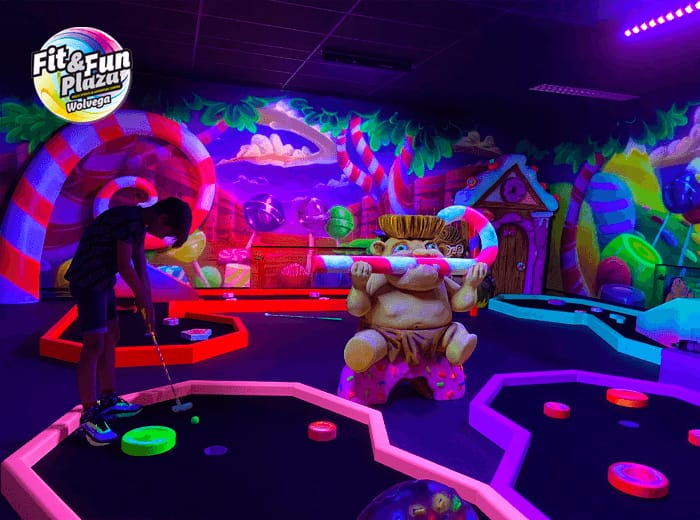 Entreeticket Glow Minigolf bij Fit & Fun Plaza