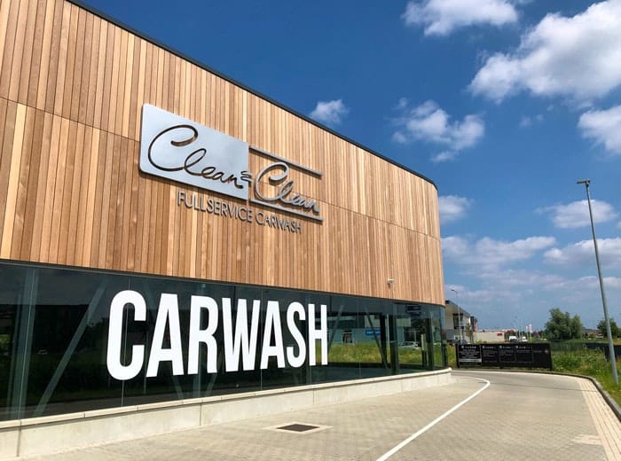 Wasbeurt bij wasstraat Clean = Clean in Rhoon