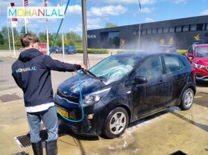 Leukste dagje uit! 9 Wasbeurt bij MOHANLAL XL Tankstation Carwash Sliedrecht