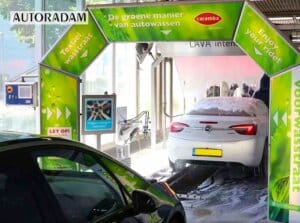 Wasbeurt bij Autoradam in Amsterdam