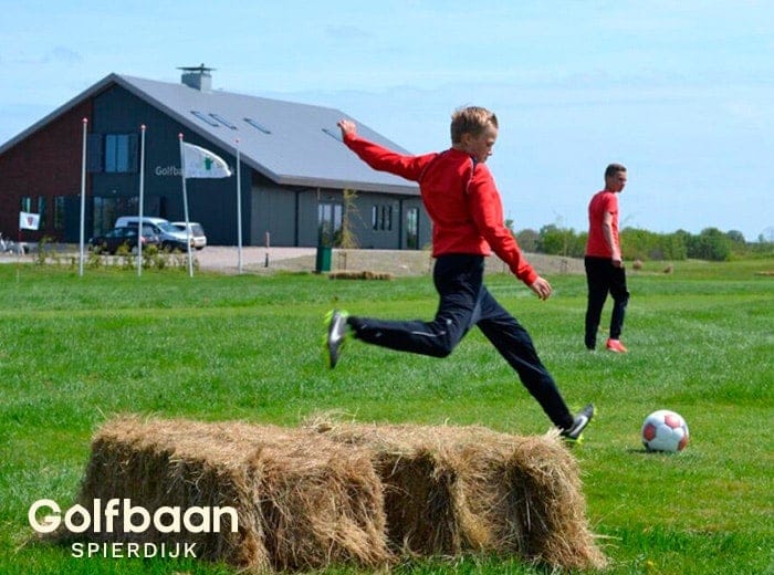 Tickets 9 Voetgolfarrangement incl. bittergarnituur + drankjes bij Golfbaan Spierdijk
