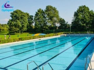 Banenzwemmen bij Zwembad de Wijzend