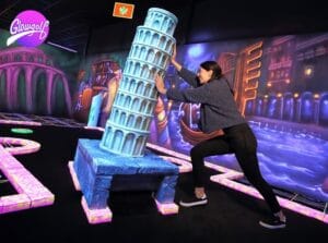 Leukste dagje uit! 13 Entreeticket GlowGolf Maastricht