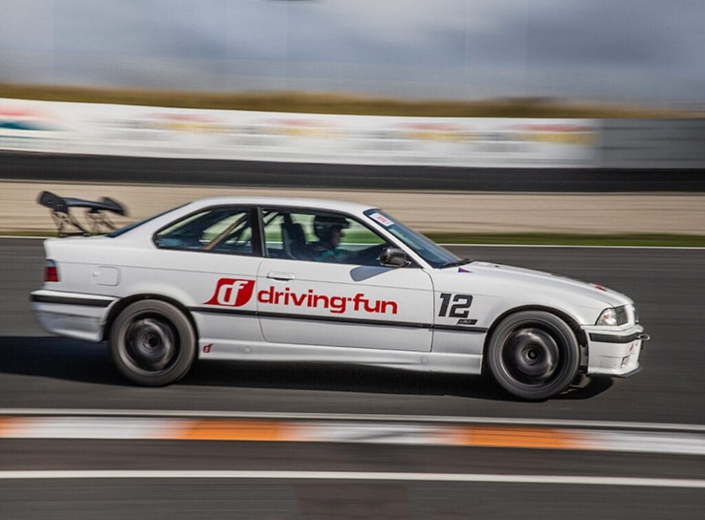 Race- of taxi-ervaring in een BMW E36 325i bij Driving-Fun