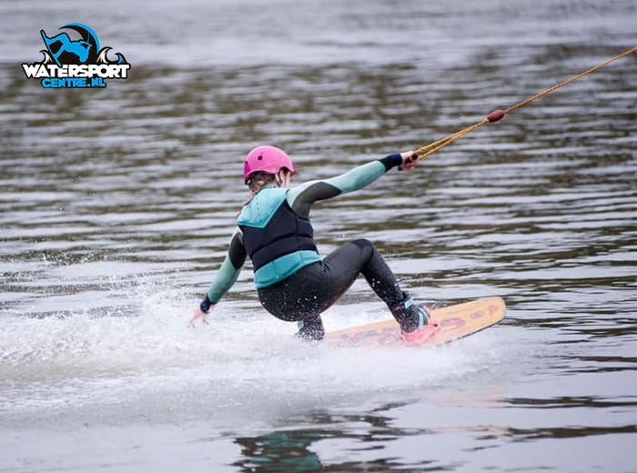 1 uur A2 beginnersbaan + instructeur bij Watersportcentre Veendam