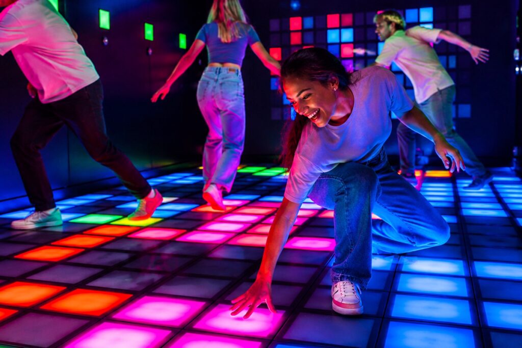 1 uur lang interactieve games op de pixelvloer bij Play The Box